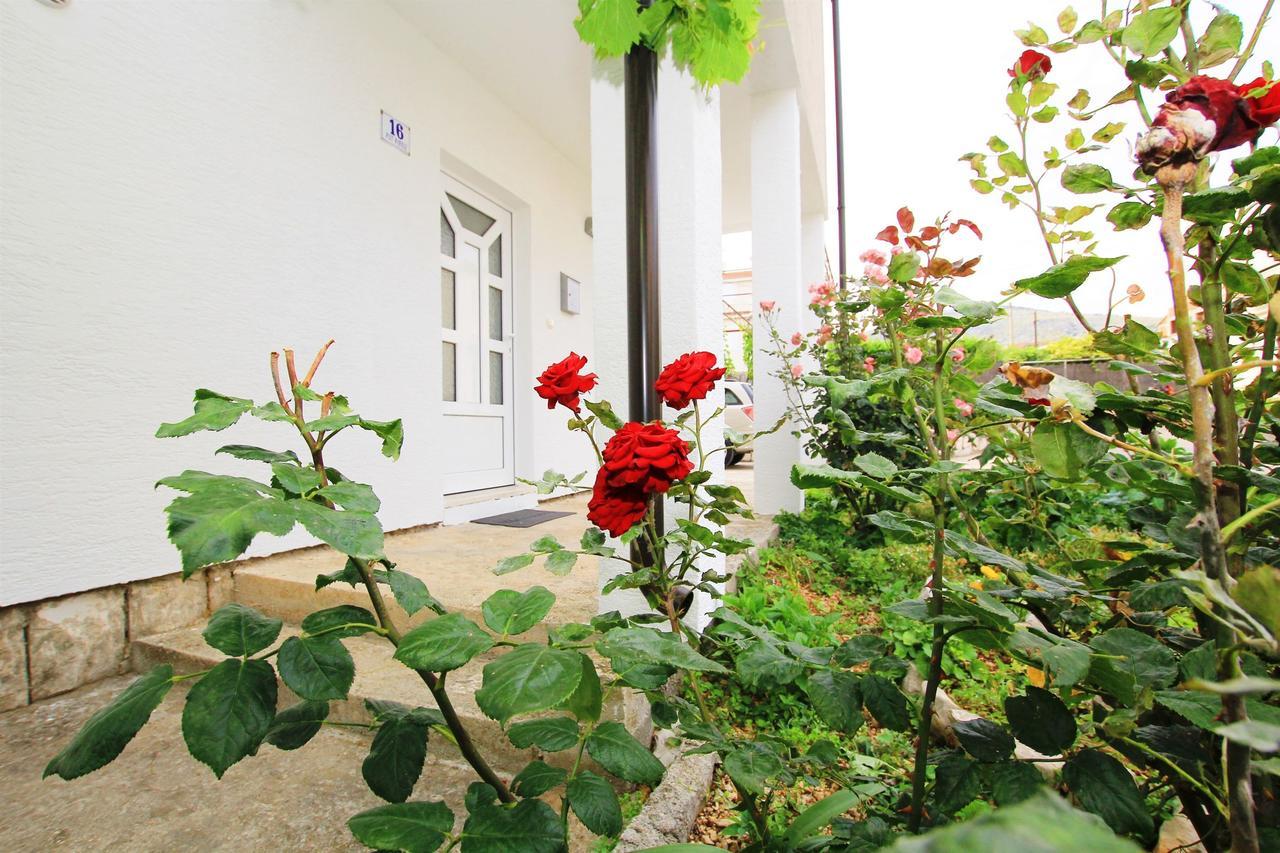 Apartment Anica Trogir Exterior foto