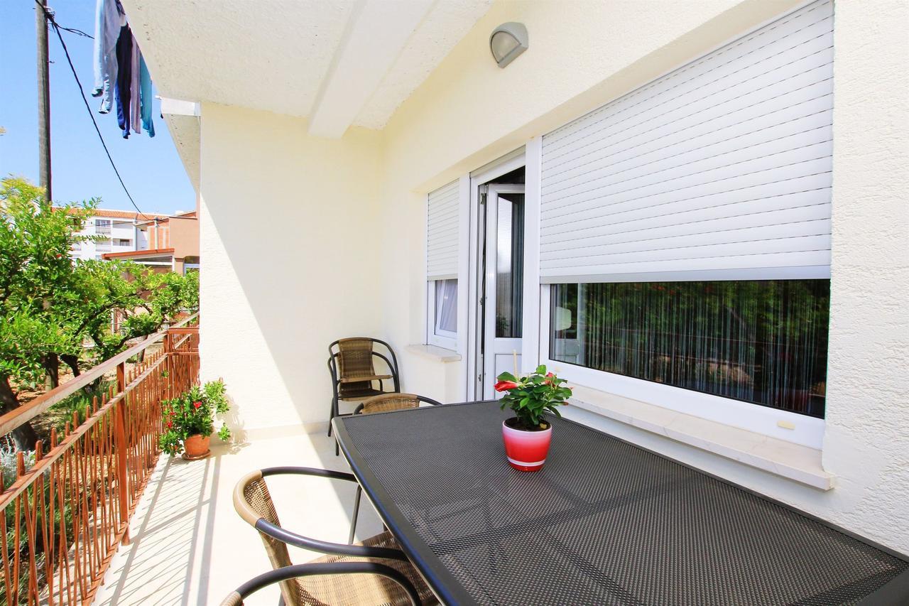 Apartment Anica Trogir Exterior foto
